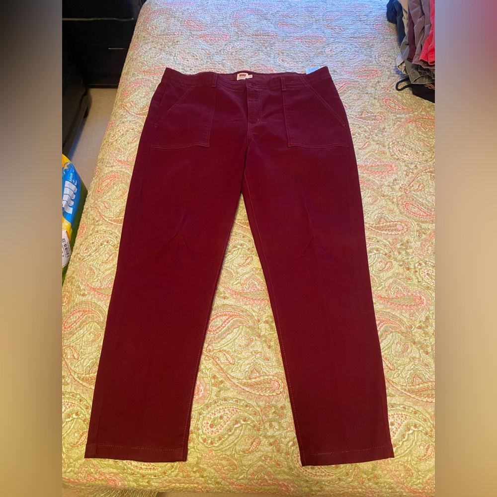 Women’s size 14 waist 32 in burgundy chino pants